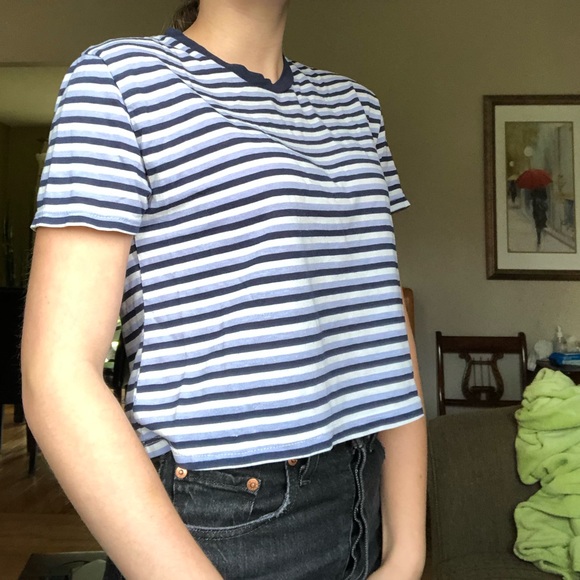 Brandy Melville shirt - Picture 3 of 3